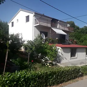 Apartman Filipovic, Buzdohanj