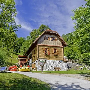Vikendica House Sobol, Kuzelj