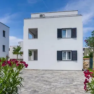 Paradise Apartment Petrčane